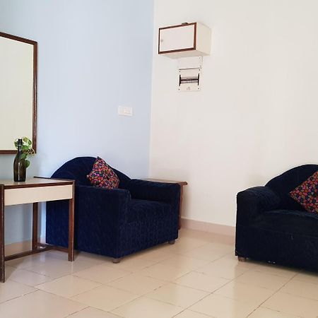 1 Bedroom Spacious Apartment In 卡兰古特 外观 照片