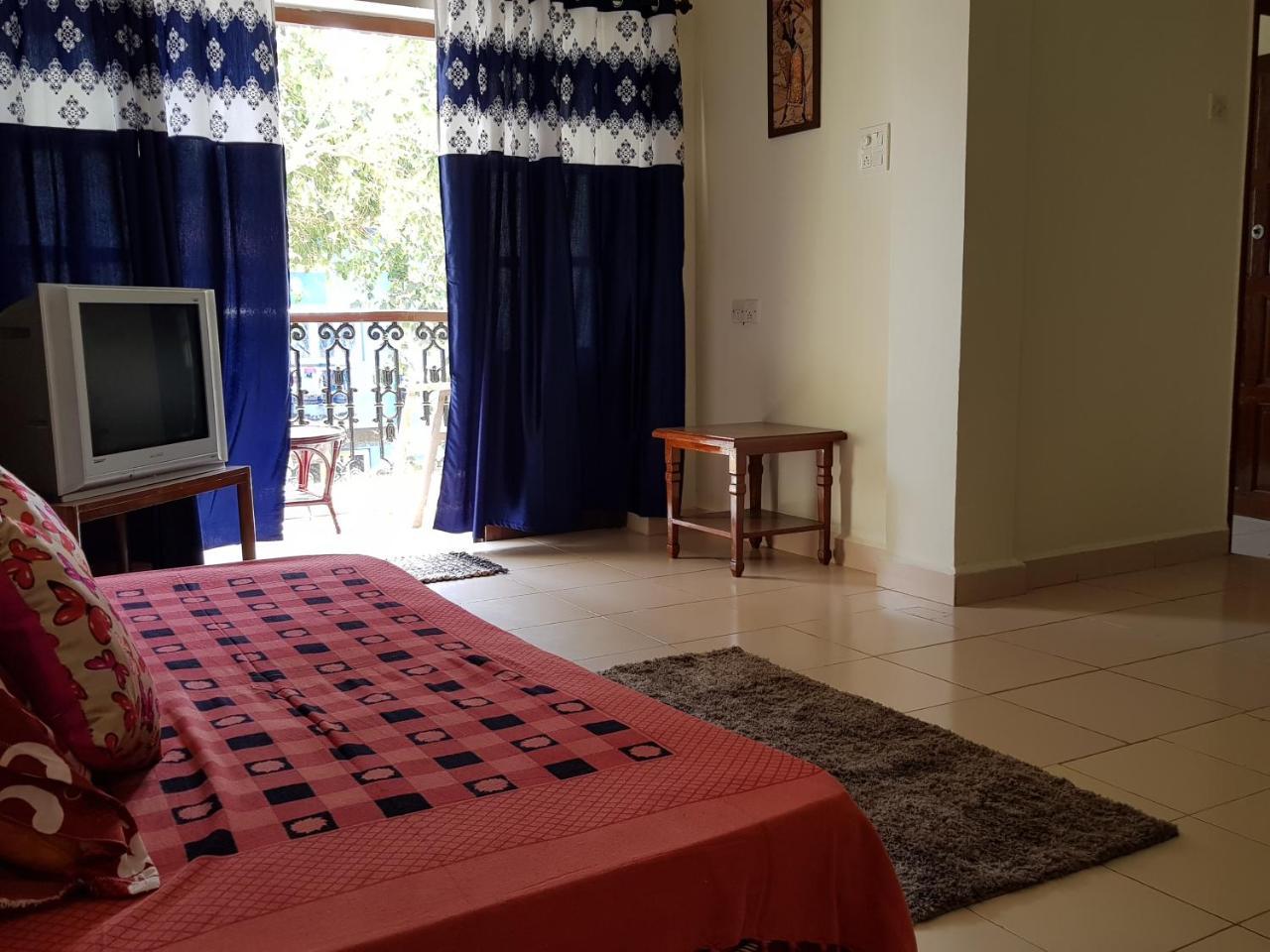 1 Bedroom Spacious Apartment In 卡兰古特 外观 照片